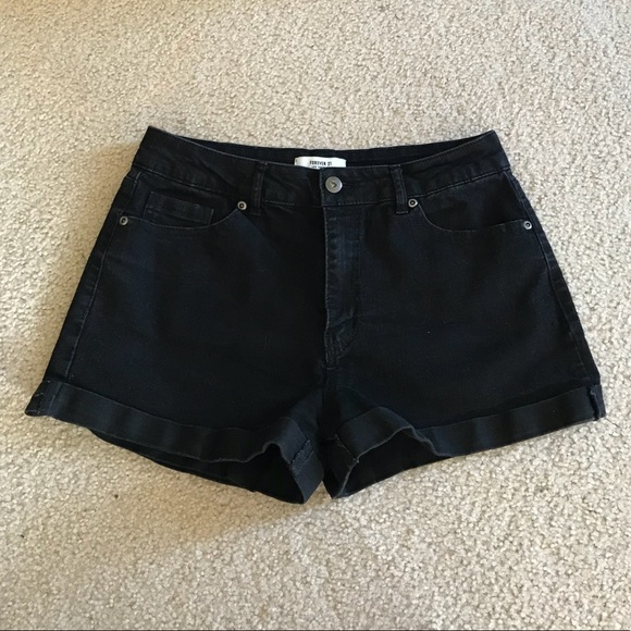 Forever 21 Pants - Black “vintage” shorts